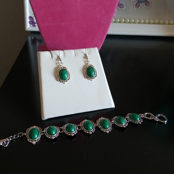New Green Turquoise Jewelry Set - Picture 3 of 6